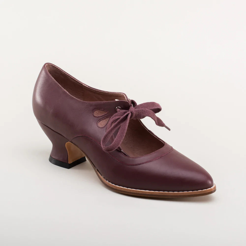 Women's Vintage Lace-Up Leather Heels